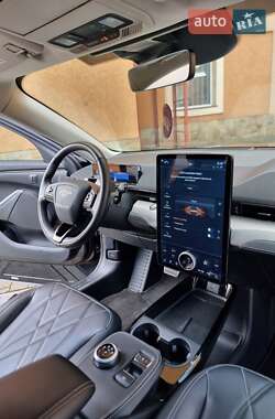 Позашляховик / Кросовер Ford Mustang Mach-E 2022 в 