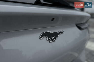 Внедорожник / Кроссовер Ford Mustang Mach-E 2021 в 