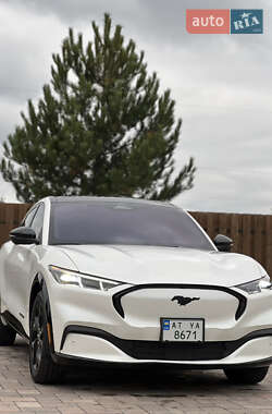 Позашляховик / Кросовер Ford Mustang Mach-E 2023 в 