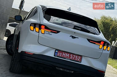 Позашляховик / Кросовер Ford Mustang Mach-E 2022 в 
