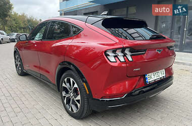 Внедорожник / Кроссовер Ford Mustang Mach-E 2021 в 