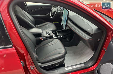 Внедорожник / Кроссовер Ford Mustang Mach-E 2021 в 