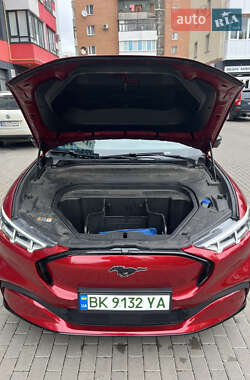 Внедорожник / Кроссовер Ford Mustang Mach-E 2021 в 