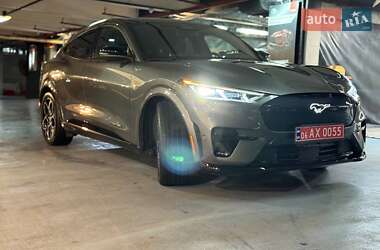 Позашляховик / Кросовер Ford Mustang Mach-E 2023 в  фото 6 Позашляховик / Кросовер Ford Mustang Mach-E 2023 в