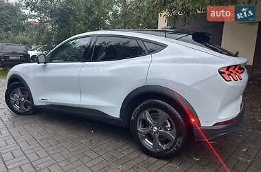 Позашляховик / Кросовер Ford Mustang Mach-E 2022 в 