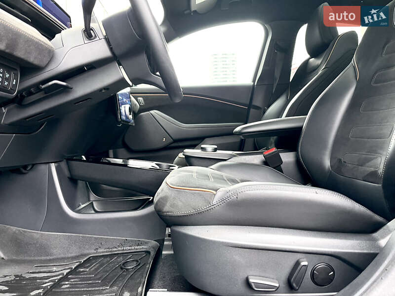 Позашляховик / Кросовер Ford Mustang Mach-E 2022 в Києві
