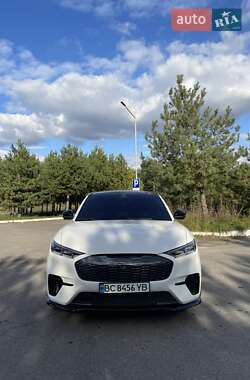 Позашляховик / Кросовер Ford Mustang Mach-E 2022 в  фото 9 Позашляховик / Кросовер Ford Mustang Mach-E 2022 в