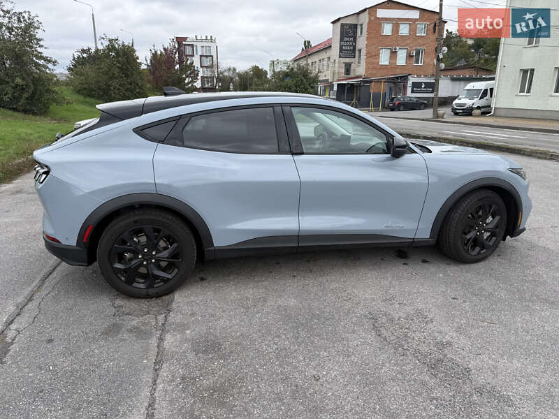 Позашляховик / Кросовер Ford Mustang Mach-E 2024 в Вінниці