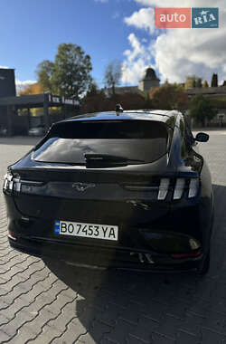 Позашляховик / Кросовер Ford Mustang Mach-E 2021 в  фото 4 Позашляховик / Кросовер Ford Mustang Mach-E 2021 в