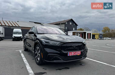 Позашляховик / Кросовер Ford Mustang Mach-E 2022 в 