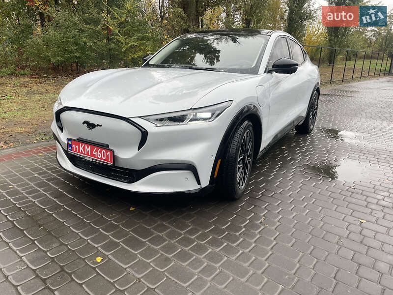 Позашляховик / Кросовер Ford Mustang Mach-E 2021 в 