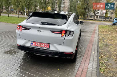Позашляховик / Кросовер Ford Mustang Mach-E 2021 в 