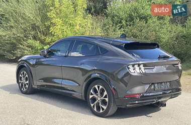 Внедорожник / Кроссовер Ford Mustang Mach-E 2022 в 