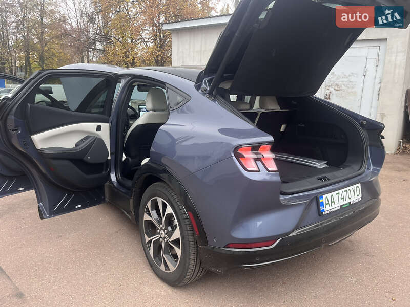 Внедорожник / Кроссовер Ford Mustang Mach-E 2020 в Киеве