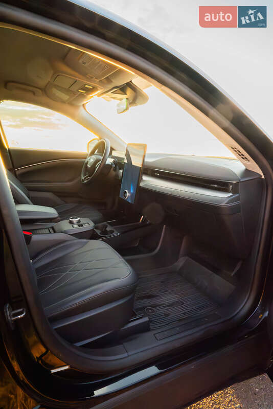 Внедорожник / Кроссовер Ford Mustang Mach-E 2023 в Львове фото 13 Внедорожник / Кроссовер Ford Mustang Mach-E 2023 в Львове
