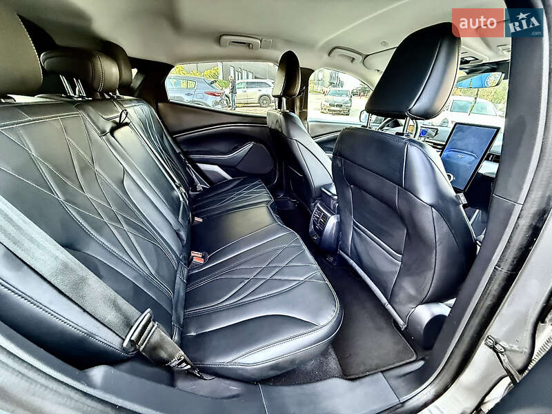 Позашляховик / Кросовер Ford Mustang Mach-E 2021 в Києві фото 31 Позашляховик / Кросовер Ford Mustang Mach-E 2021 в Києві