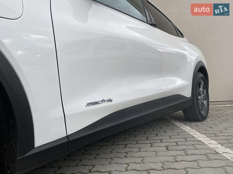 Позашляховик / Кросовер Ford Mustang Mach-E 2022 в Дрогобичі