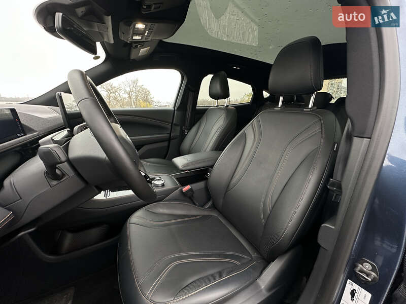 Позашляховик / Кросовер Ford Mustang Mach-E 2022 в Дніпрі