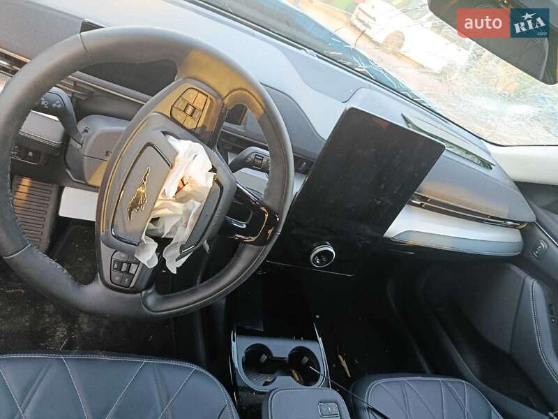 Позашляховик / Кросовер Ford Mustang Mach-E 2023 в Києві фото 8 Позашляховик / Кросовер Ford Mustang Mach-E 2023 в Києві