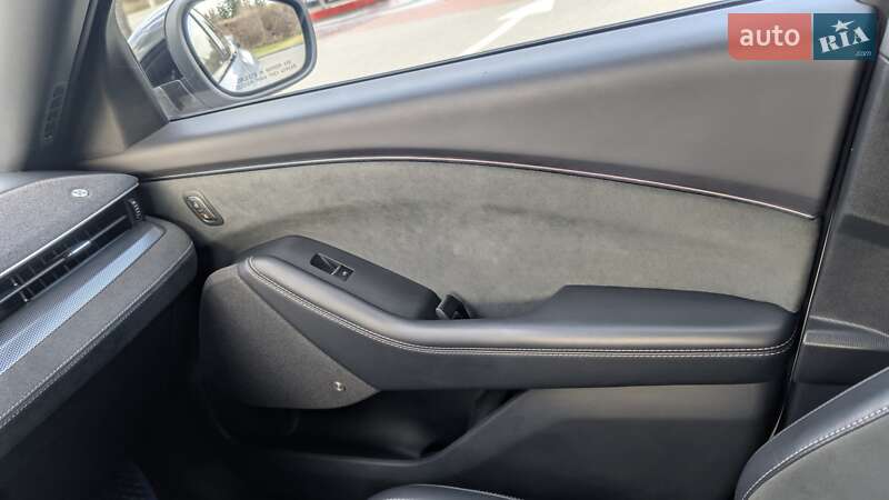 Позашляховик / Кросовер Ford Mustang Mach-E 2022 в Тернополі