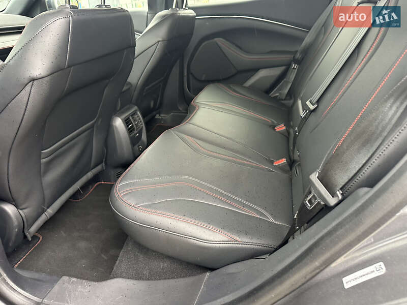 Позашляховик / Кросовер Ford Mustang Mach-E 2021 в Києві