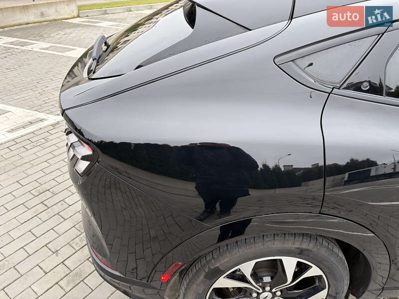 Позашляховик / Кросовер Ford Mustang Mach-E 2023 в Рівному