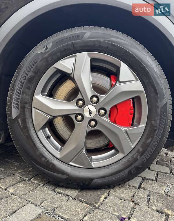 Позашляховик / Кросовер Ford Mustang Mach-E 2021 в Рівному