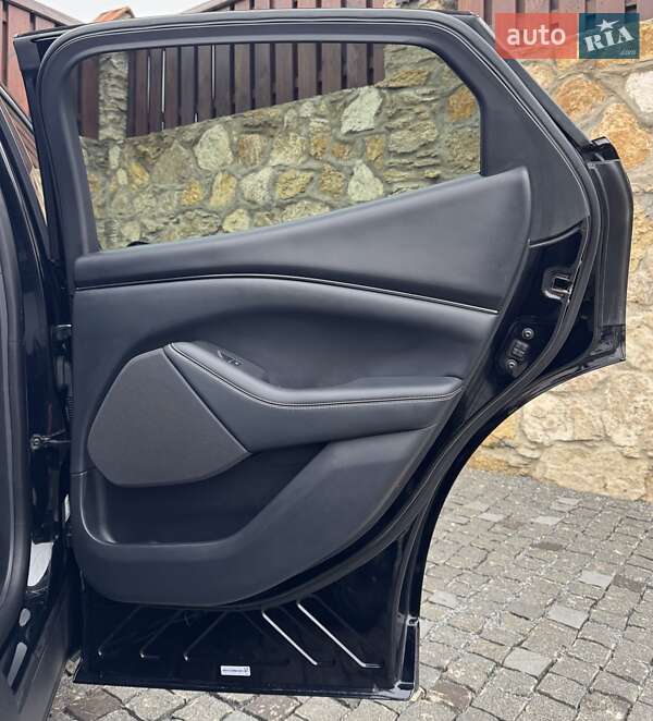 Позашляховик / Кросовер Ford Mustang Mach-E 2021 в Рівному