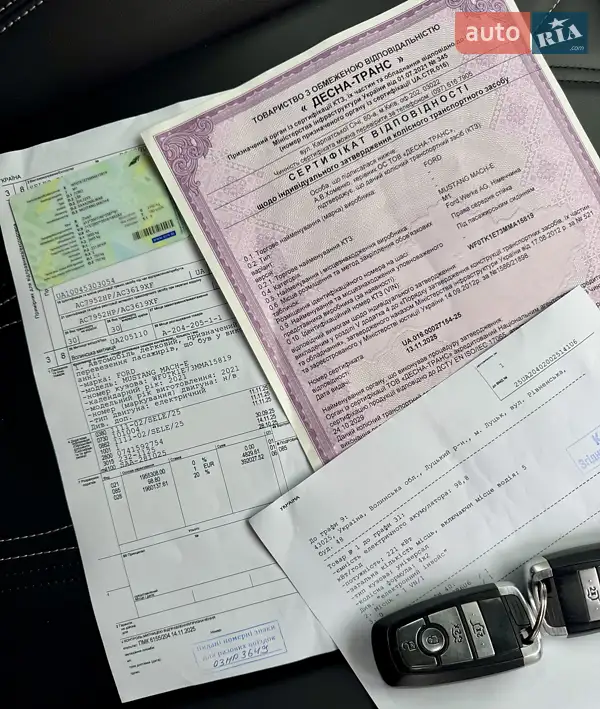 Позашляховик / Кросовер Ford Mustang Mach-E 2021 в Рівному документ