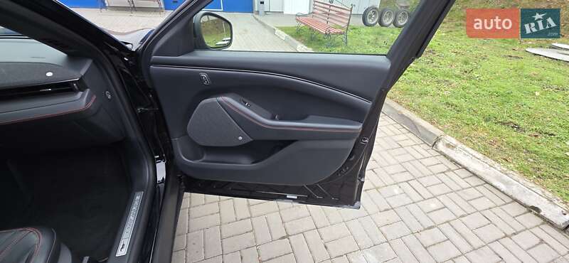 Позашляховик / Кросовер Ford Mustang Mach-E 2022 в Тернополі