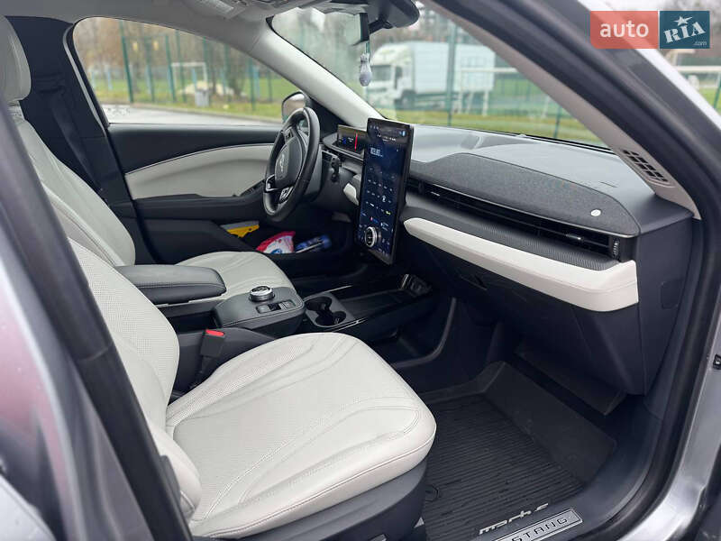 Позашляховик / Кросовер Ford Mustang Mach-E 2021 в Івано-Франківську
