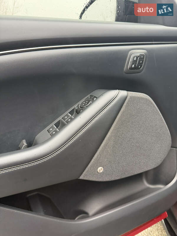 Позашляховик / Кросовер Ford Mustang Mach-E 2021 в Києві