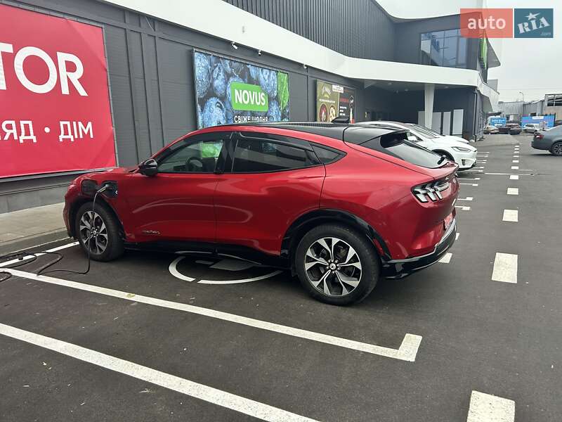 Позашляховик / Кросовер Ford Mustang Mach-E 2022 в Києві