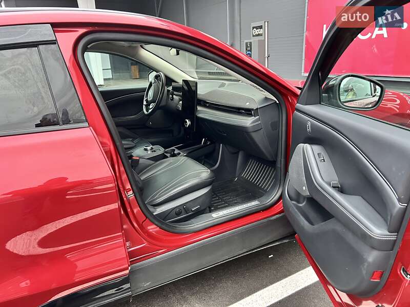 Позашляховик / Кросовер Ford Mustang Mach-E 2022 в Києві