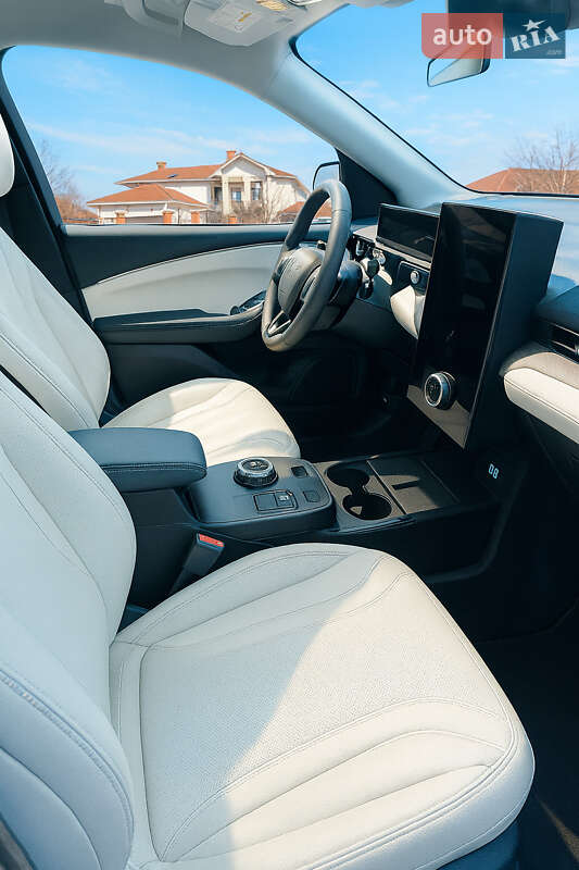 Внедорожник / Кроссовер Ford Mustang Mach-E 2023 в Одессе фото 5 Внедорожник / Кроссовер Ford Mustang Mach-E 2023 в Одессе