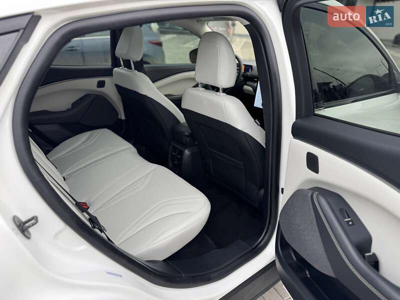 Внедорожник / Кроссовер Ford Mustang Mach-E 2023 в Ровно