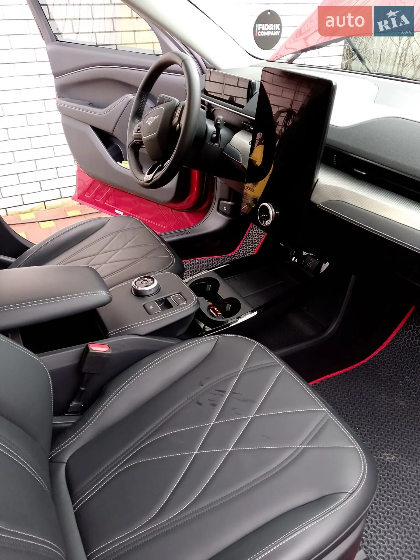 2020 Ford Mustang Mach-E - мініатюра 12