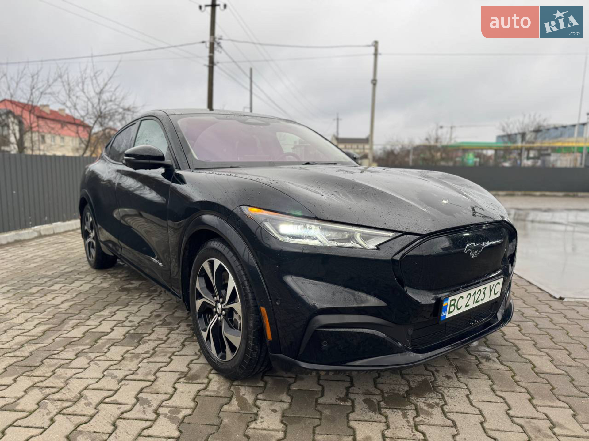 2020 Ford Mustang Mach-E - мініатюра 2