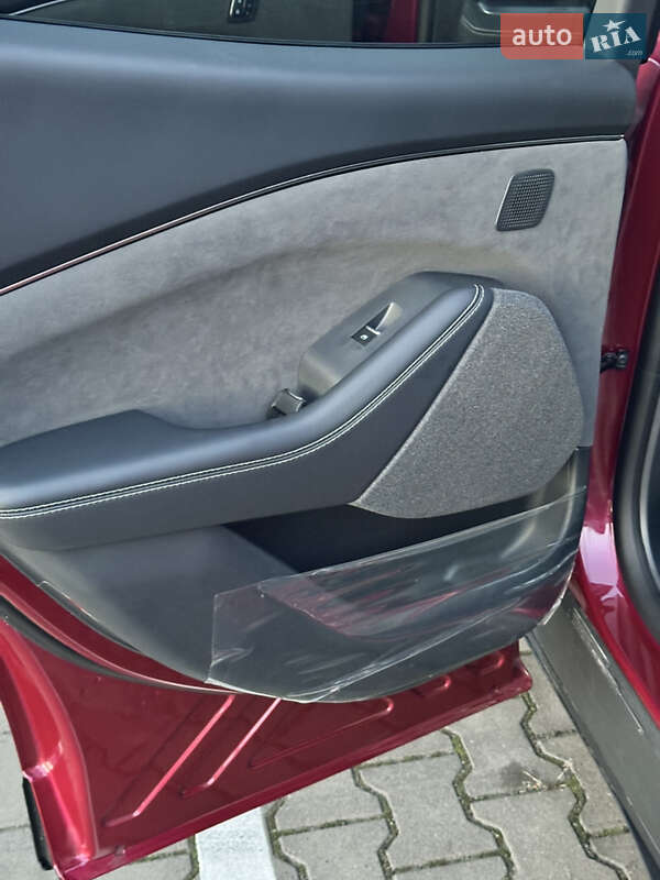 Внедорожник / Кроссовер Ford Mustang Mach-E 2025 в Виннице фото 23 Внедорожник / Кроссовер Ford Mustang Mach-E 2025 в Виннице