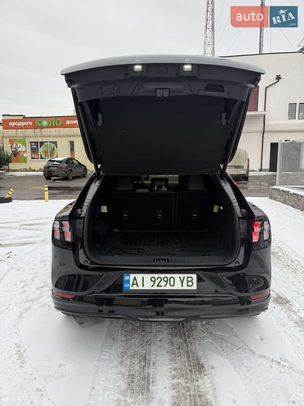 Позашляховик / Кросовер Ford Mustang Mach-E 2022 в Українці