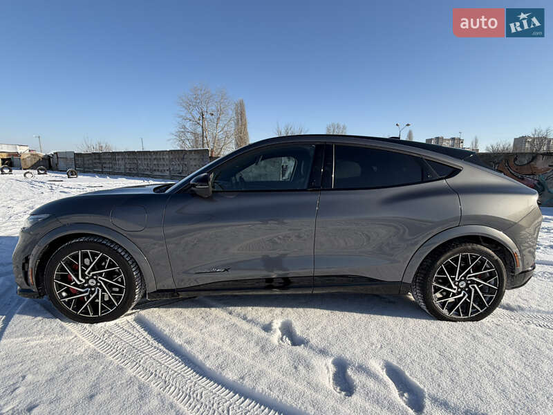 Внедорожник / Кроссовер Ford Mustang Mach-E 2023 в Киеве