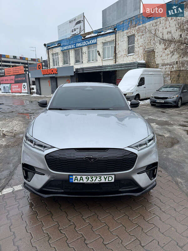 Позашляховик / Кросовер Ford Mustang Mach-E 2021 в Києві