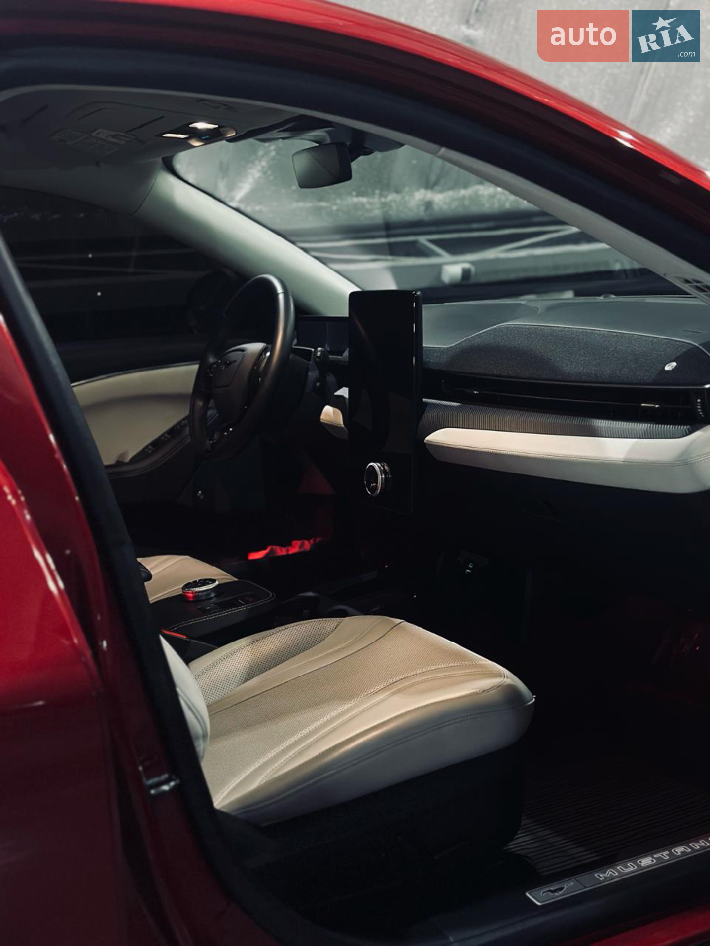 2021 Ford Mustang Mach-E - мініатюра 3