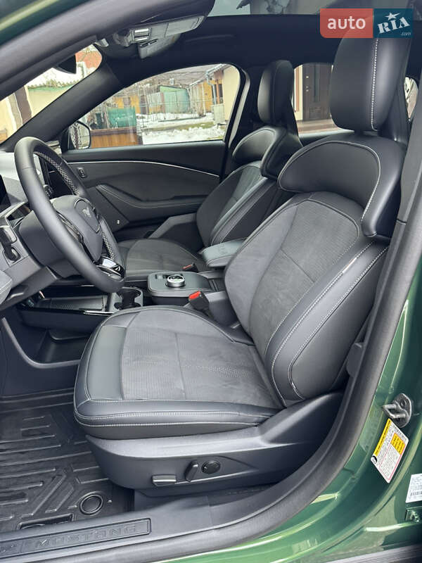 Позашляховик / Кросовер Ford Mustang Mach-E 2024 в Івано-Франківську