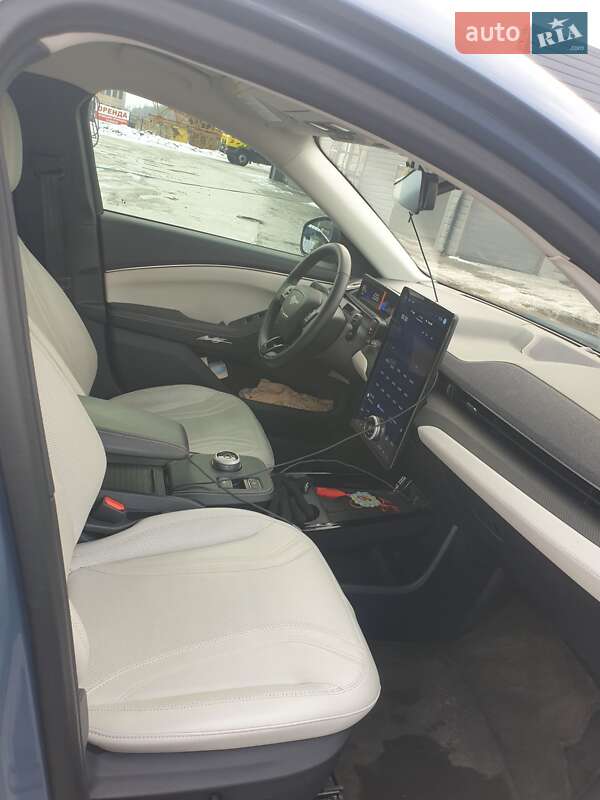 Позашляховик / Кросовер Ford Mustang Mach-E 2024 в Івано-Франківську