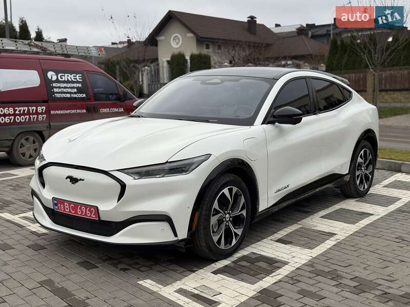 Позашляховик / Кросовер Ford Mustang Mach-E 2023 в Рівному