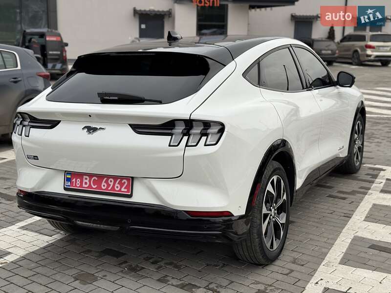 Позашляховик / Кросовер Ford Mustang Mach-E 2023 в Рівному