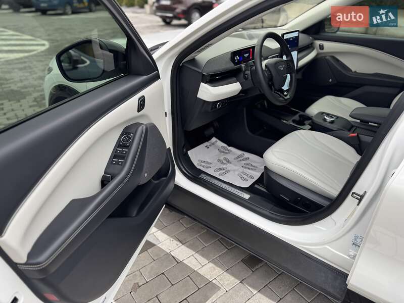 Позашляховик / Кросовер Ford Mustang Mach-E 2023 в Рівному
