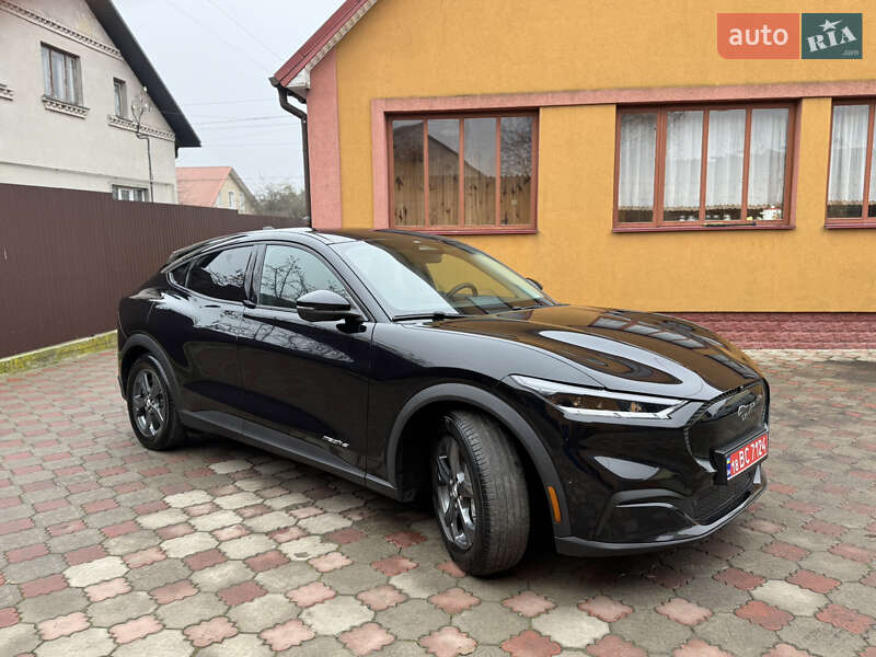 Позашляховик / Кросовер Ford Mustang Mach-E 2021 в Рівному