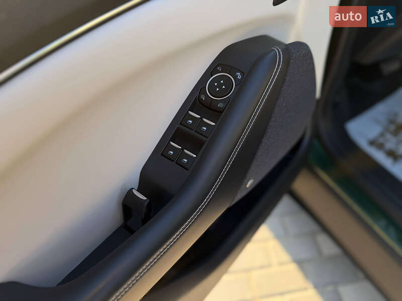 Позашляховик / Кросовер Ford Mustang Mach-E 2024 в Львові